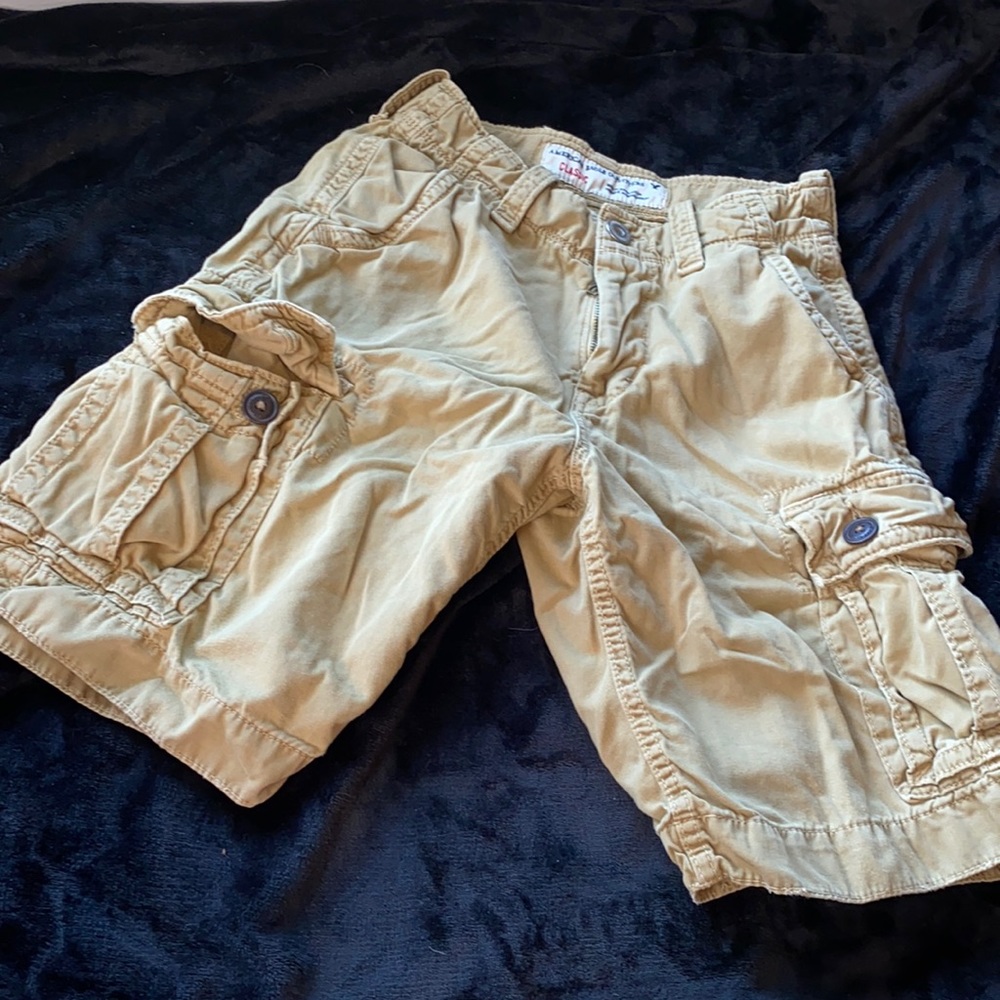 American Eagle Classic cargo shorts